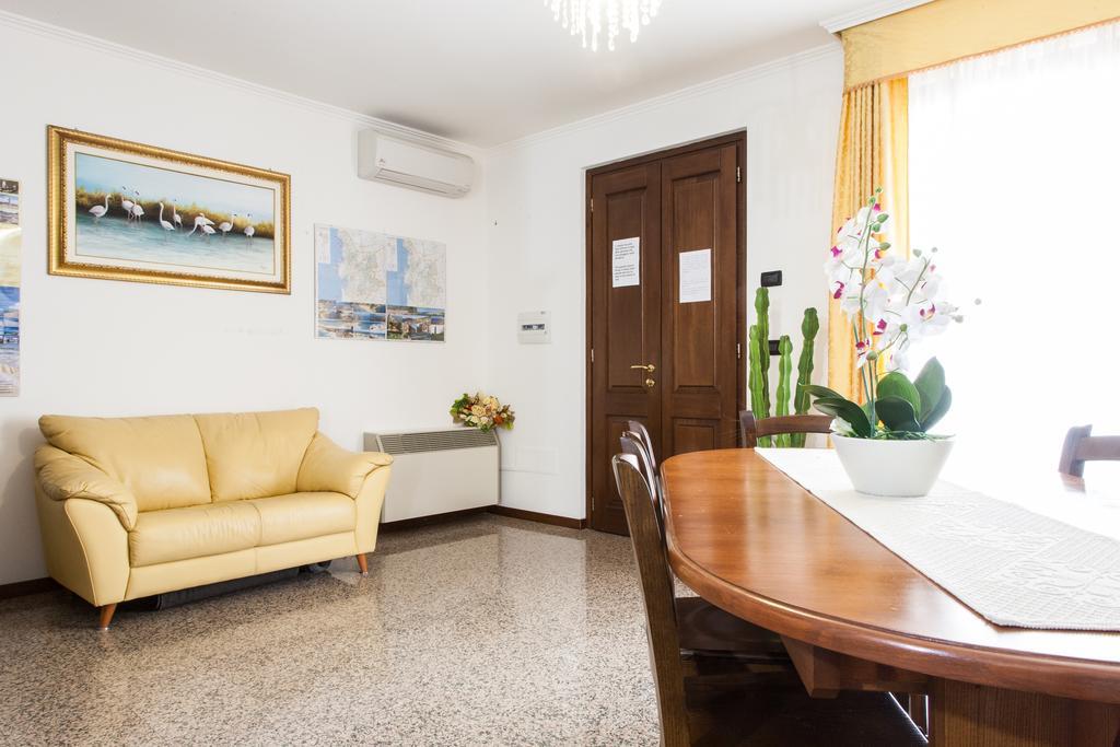 Affittacamere Acquamarina Oristano Exterior photo