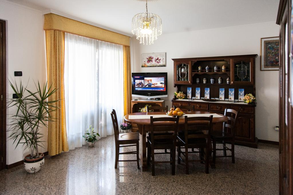 Affittacamere Acquamarina Oristano Exterior photo